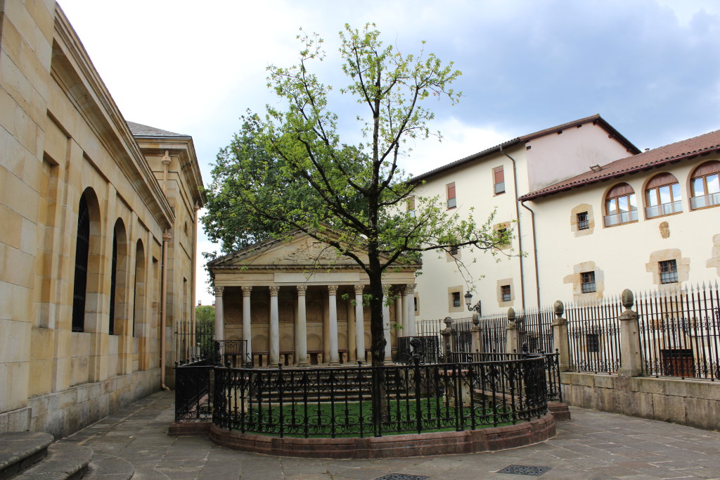Assembly Building and Oak Tree in Gernika