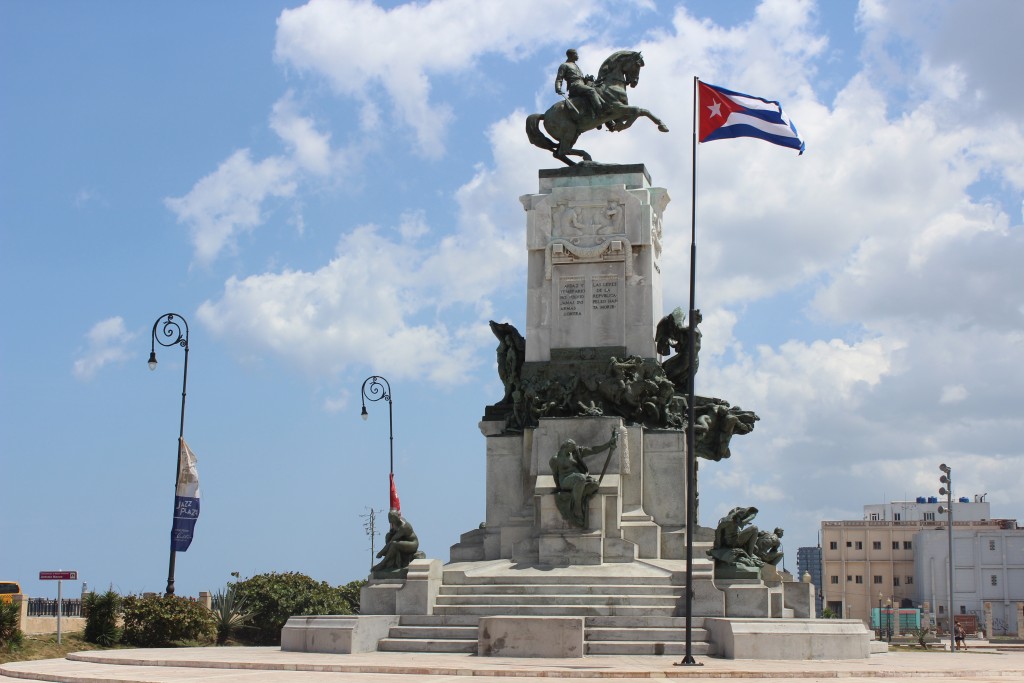 Monument outside the the Malecon