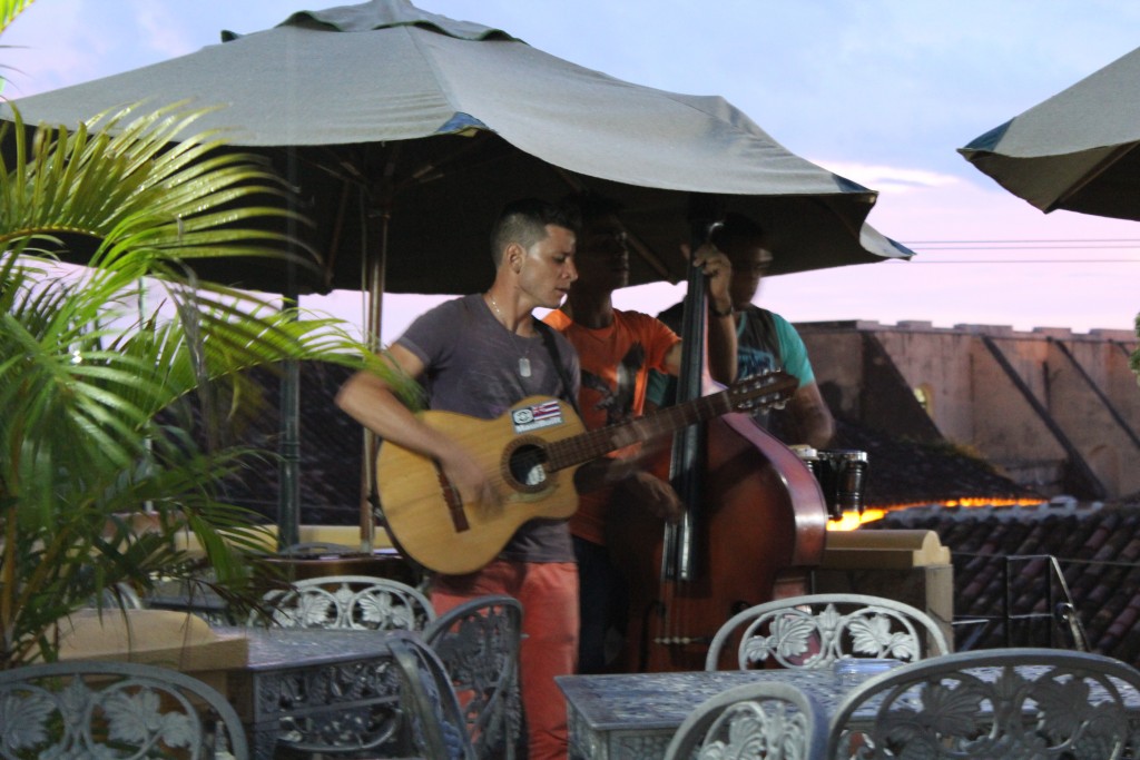 Another rooftop bar with live music in Trinidad