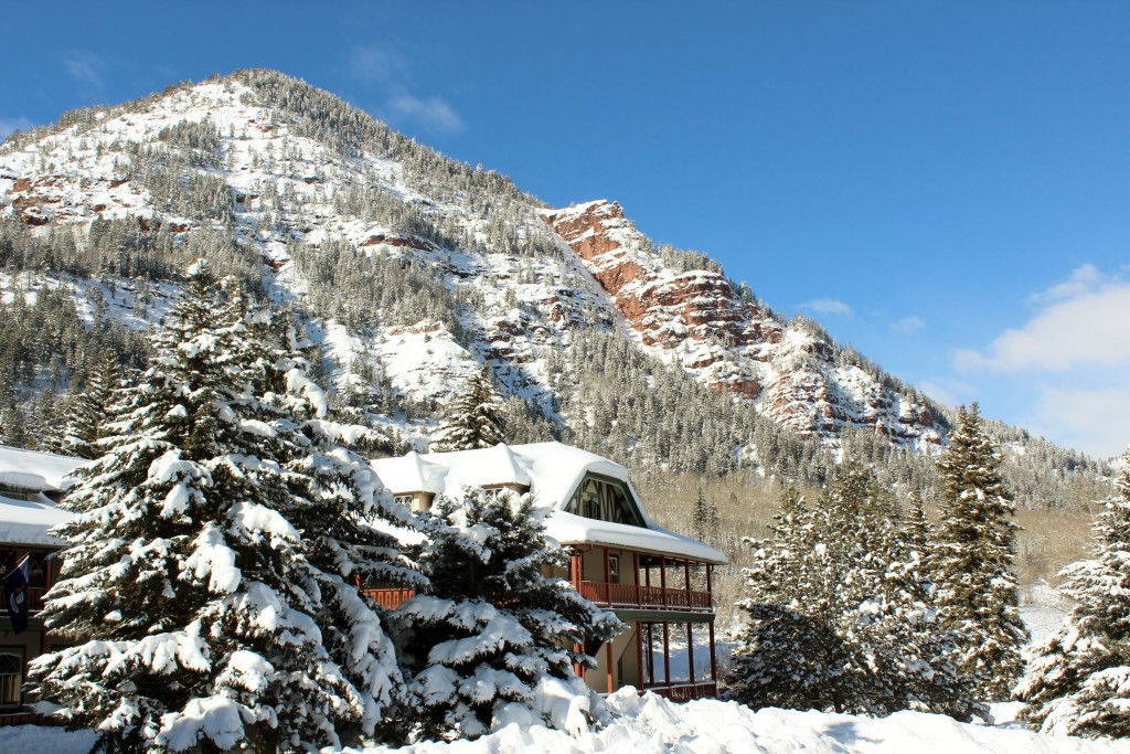 Redstone Inn against the mountain