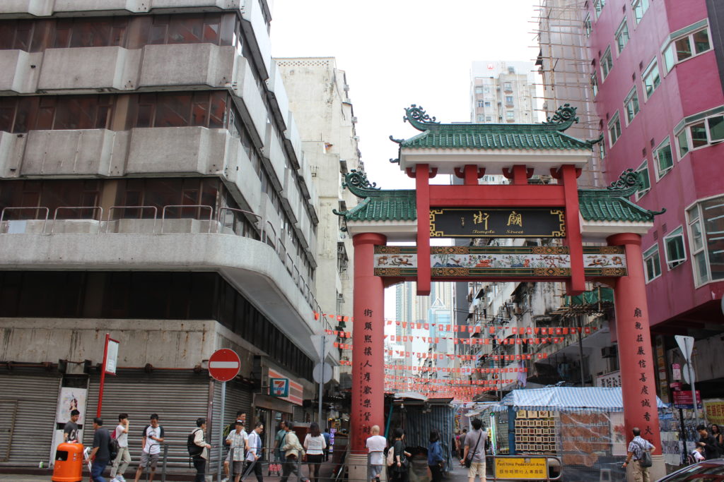 Temple market - do not miss this on your tour of Hong Kong in 2 days